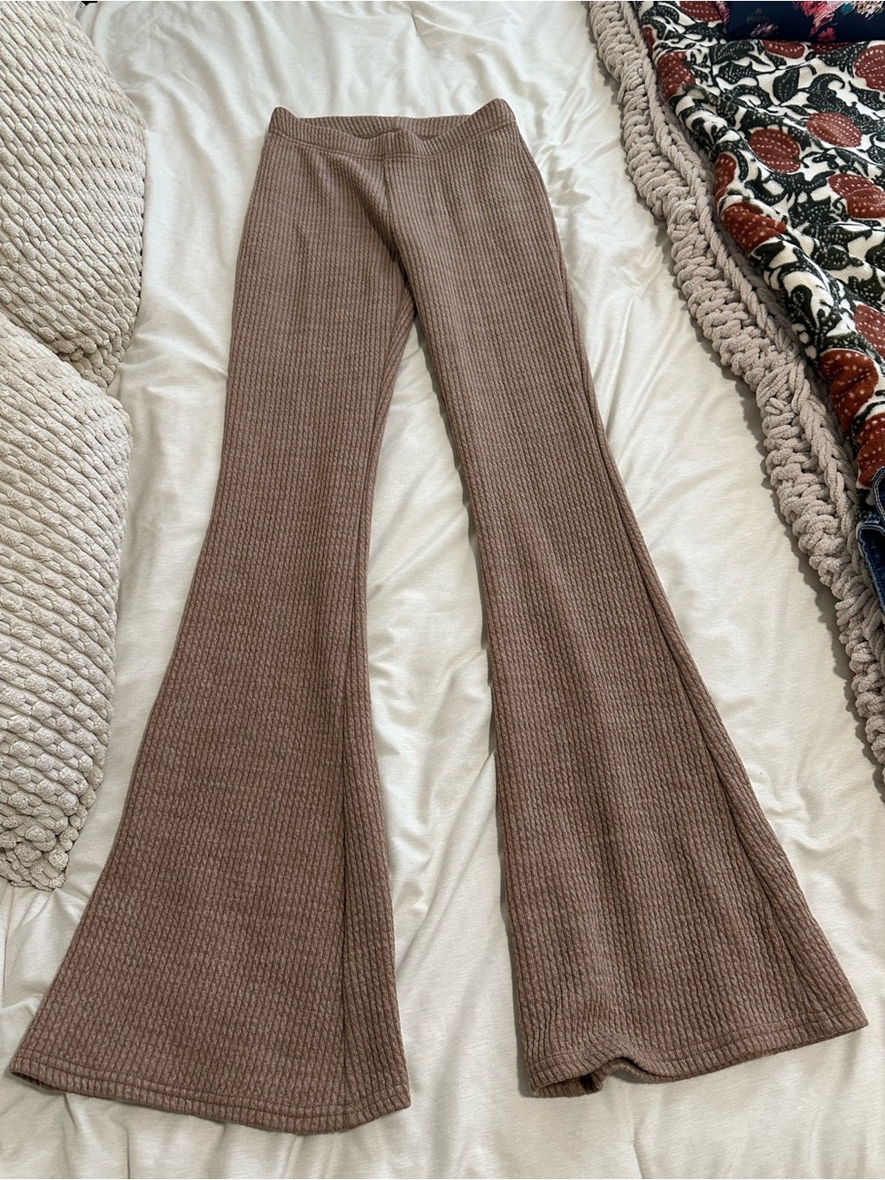 American Eagle Ribbed Flare Knit Pants in Wheat Brown XS